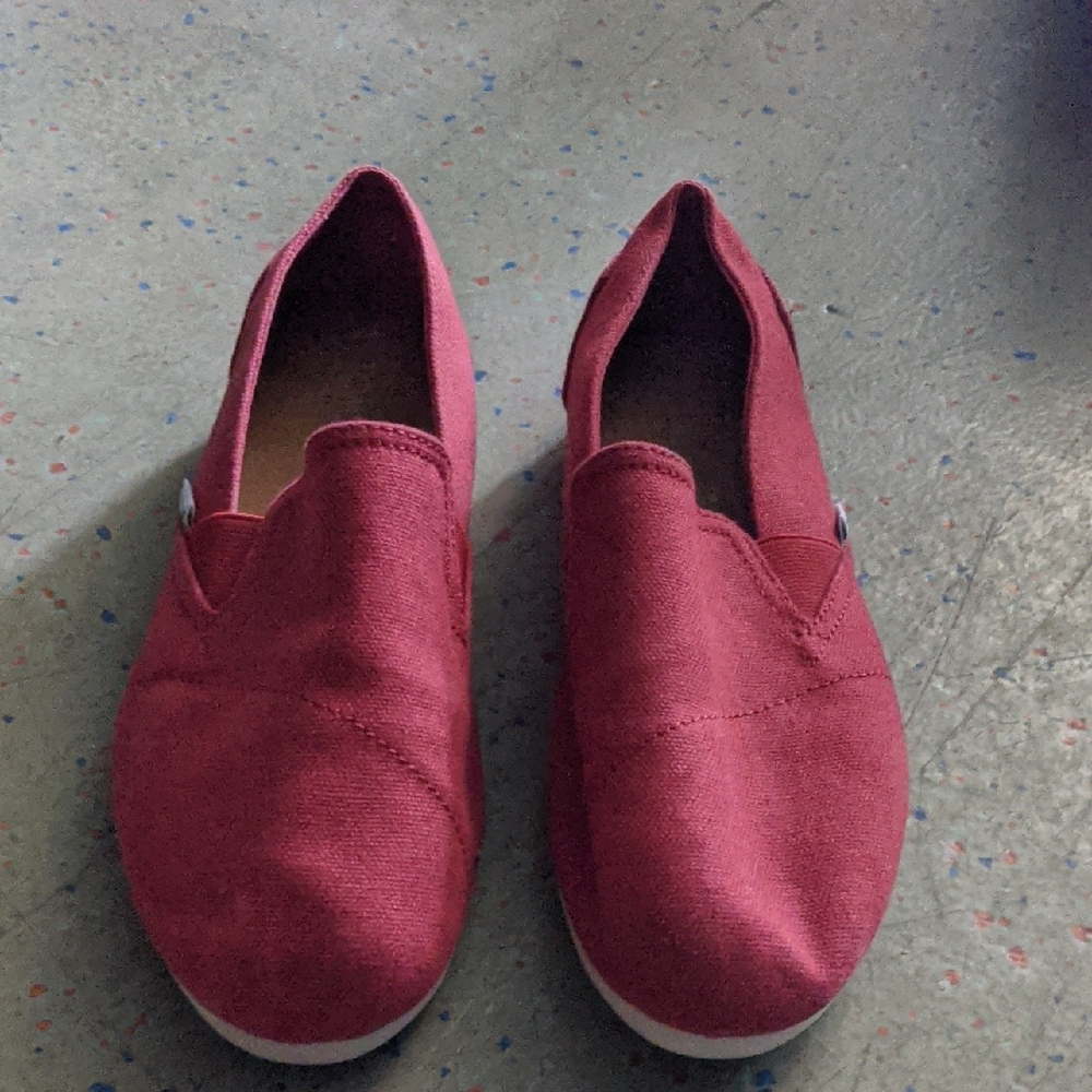 Toms Women's Slip-On Canvas Shoes - Red